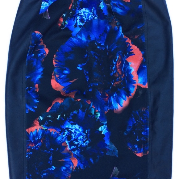 ZARA W&B Collec. Floral Faux Leather Pencil Skirt - Picture 5 of 8